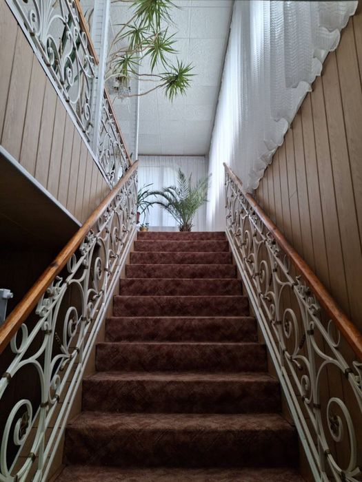 Продам будинок поруч з центром