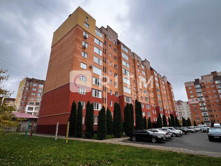 Продаж 2-кімнатної квартири з ремонтом, дахове опалення, ОСББ