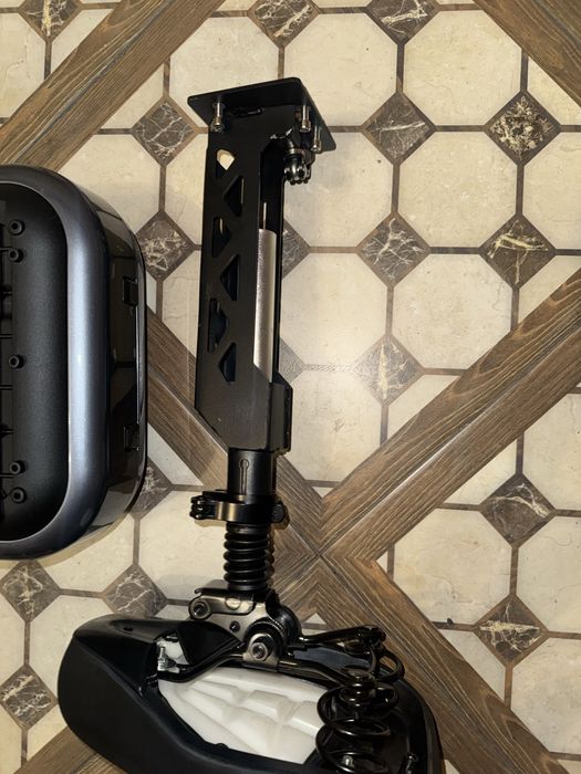 Нове сидіння і бардачок до самоката