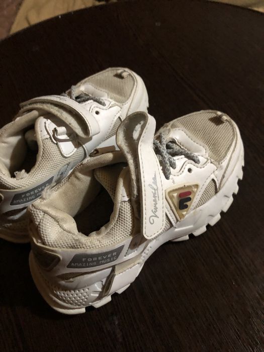 Взуття для дівчинки