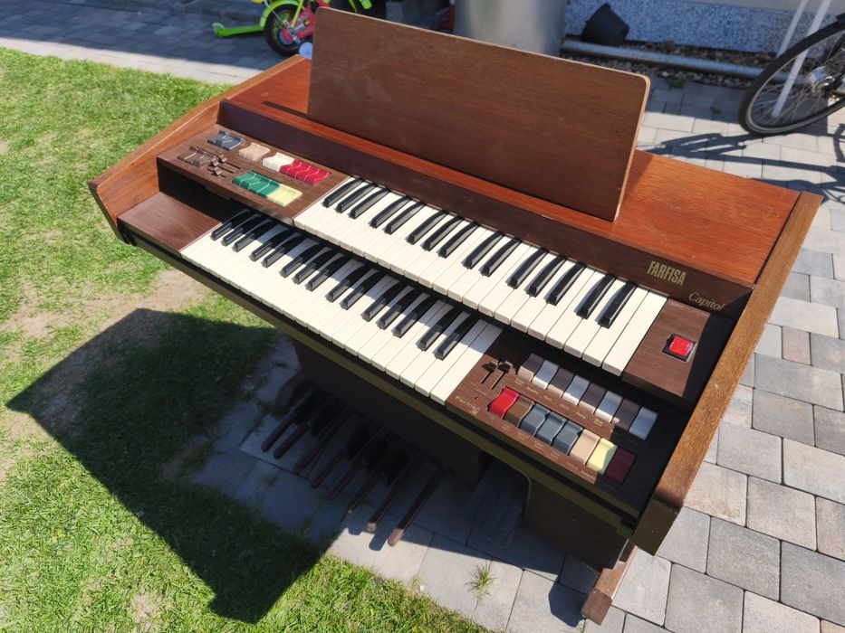 Organy elektryczne Farfisa Capitol + akordeon Odeon