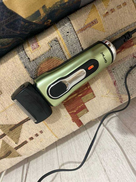 Електробритва з тримером Gemei GM-7110 для чоловіків