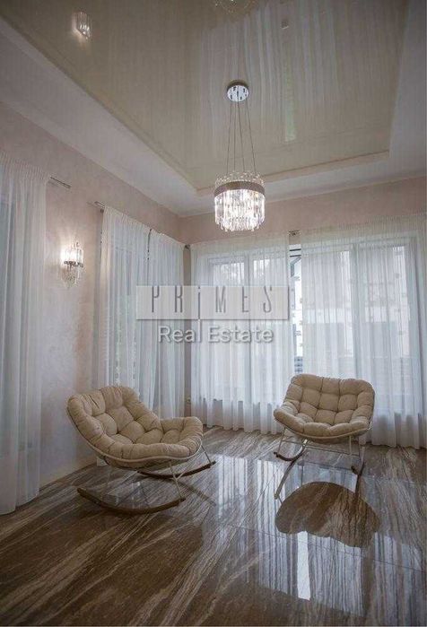 Оренда автономного будинку, генератор, басейн, Стоянка