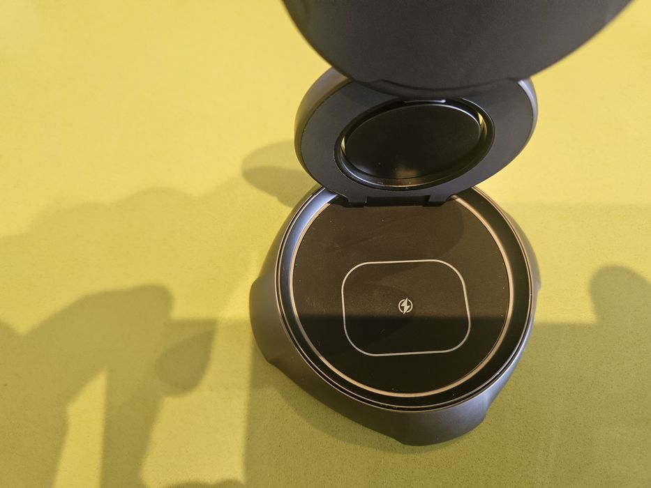 Carregamento sem fios três em um