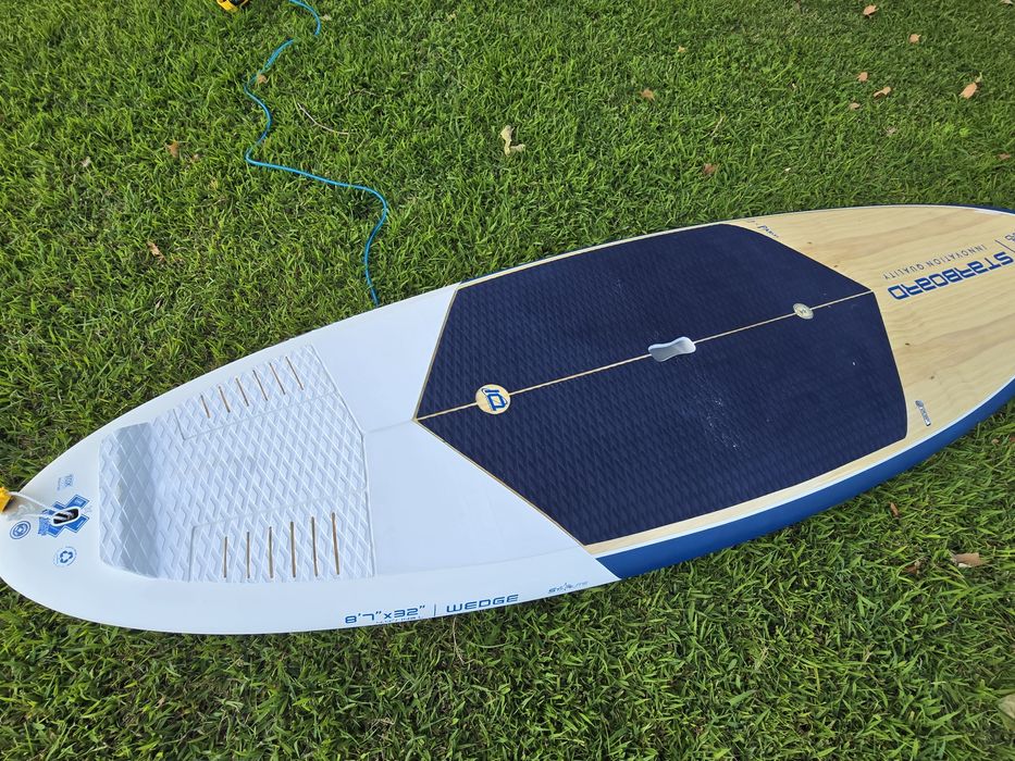 Starboard Wedge de 2024 8'7" x 32"