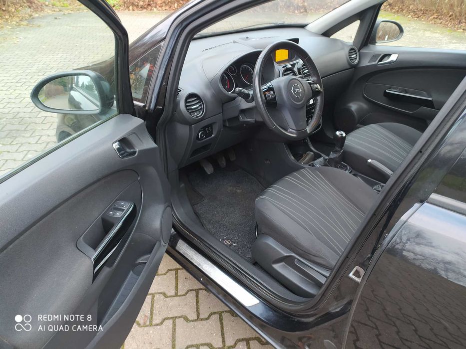 sprzedam opla corsę 1.4 benzyna