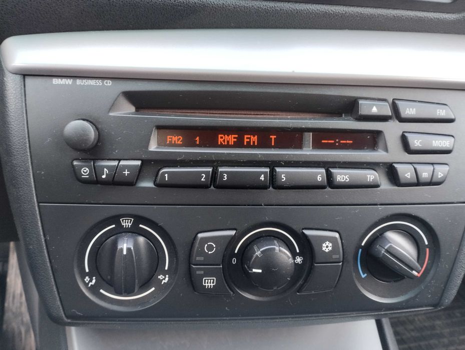 BMW 1 E87 3 E90 E91 E92 Radio CD Business