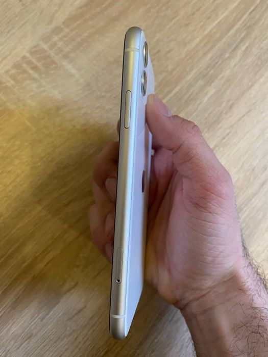 Продаю iPhone 11 64 ГБ | Гарний стан
