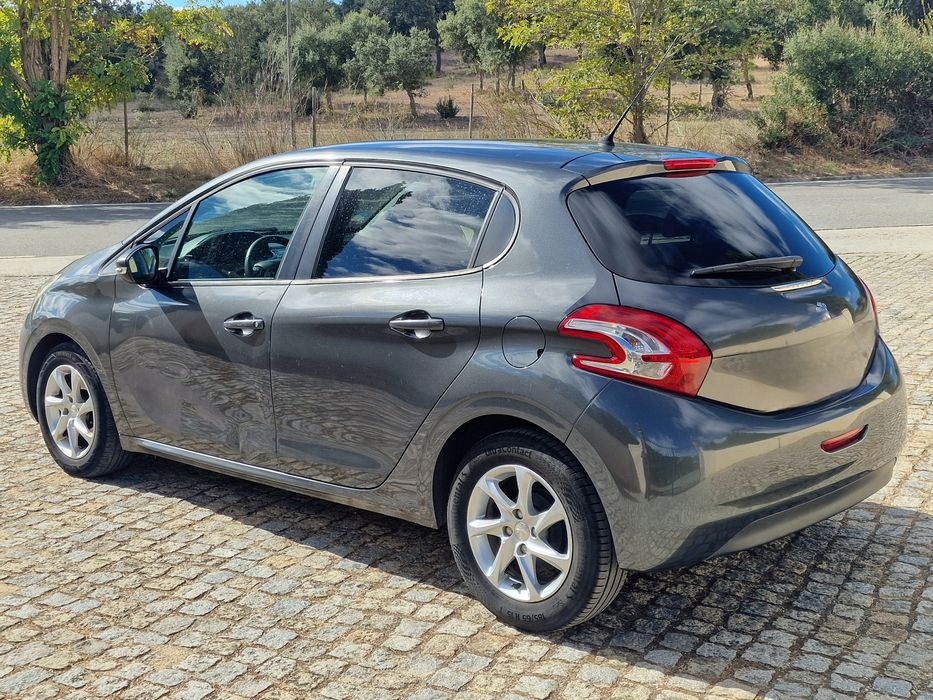 Peugeot 208 vti. — photo 3