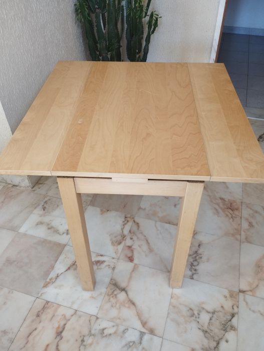 Mesa de cozinha extensível