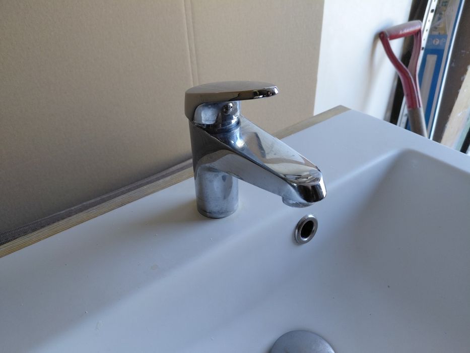 Umywalka łazienkowa +bateria