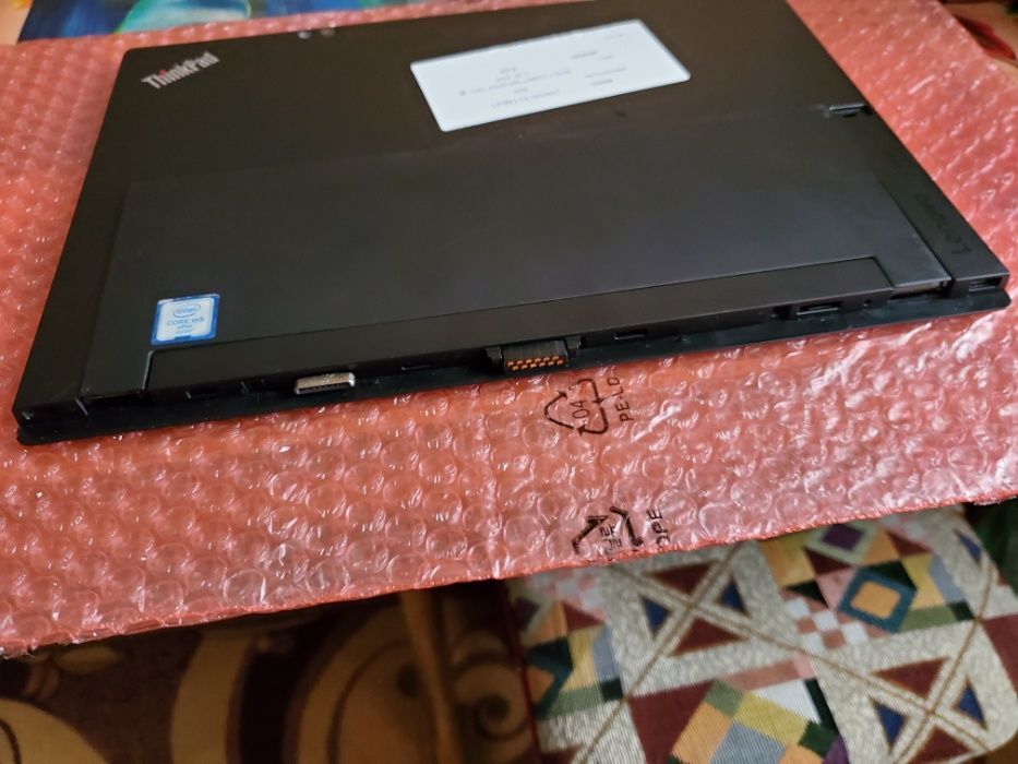 Lenovo ThinkPad X1 Tablet \ Core m5-6Y57 8GB RAM 128GB SSD