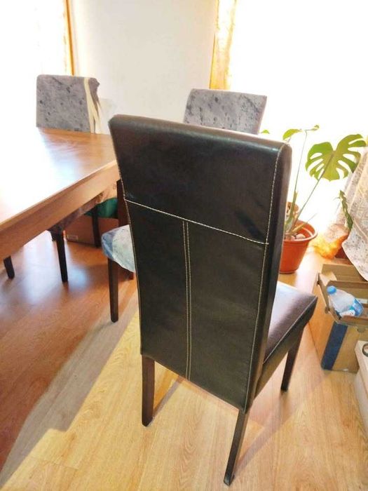 Conjunto Mesa e 6 Cadeiras