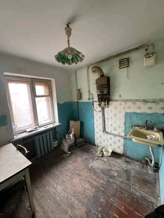 Продається 2-х кімнатна квартира