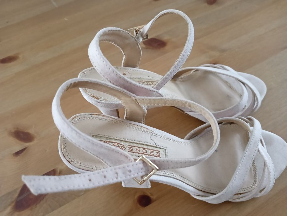 Piękne buty pudrowy róż - stan bardzo dobry!