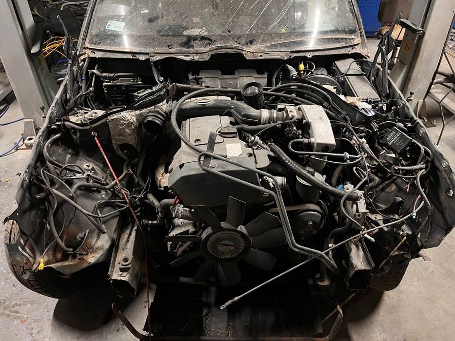 Mercedes 124 na części