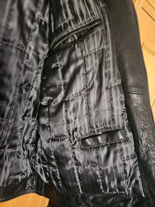 Excelente blusão preto, de pele genuína GEROME (tamanho L)