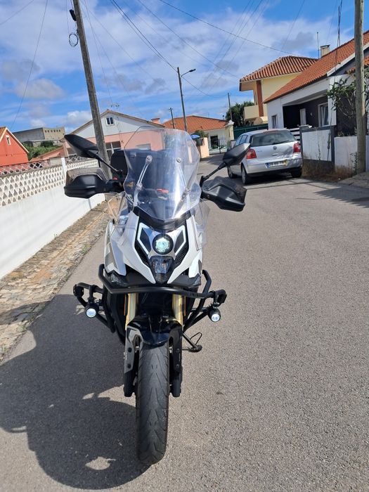 CF moto 650 MT - de  Garagem