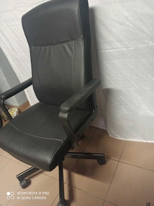 Fotel Obrotowy, Biurowy Skórzany IKEA MILLBERGET w B.D. Stanie--OKAZJA