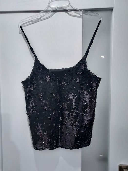 Czarny top w cekiny