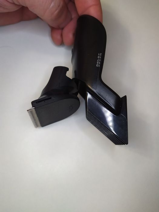 Основна насадка, змінний ніж та регульована насадка тримера Braun