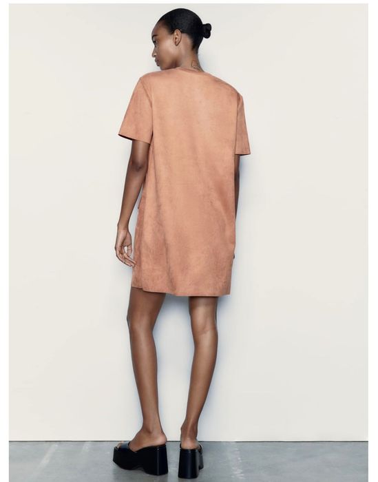 Нова сукня zara з штучної замші.