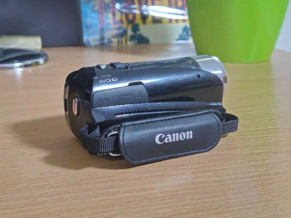 Цифрова відеокамера Canon LEGRIA HF R27