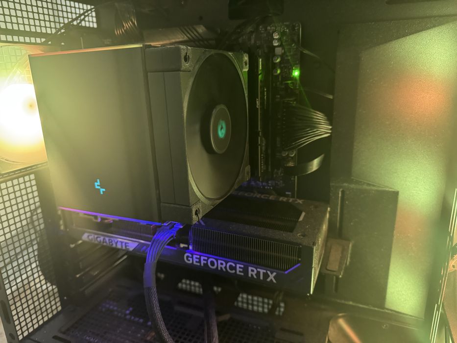 PC RTX5070 64GB RAM Ryzen5 7600