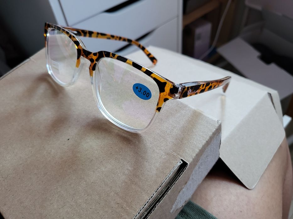 Okulary korekcyjne +3.00