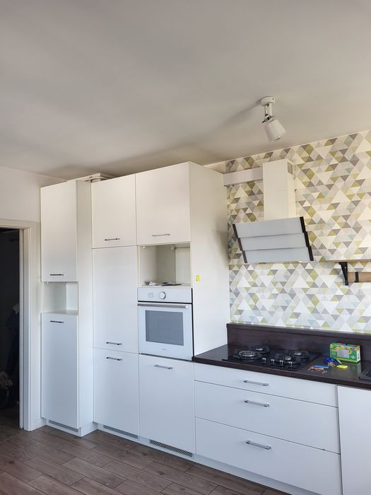 Zestaw mebli kuchennych ze sprzętem