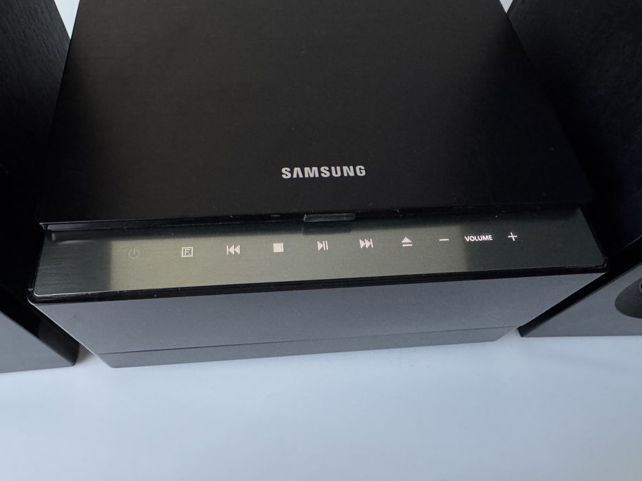 Wieża stereo kolumny radio Samsung MM-E430D