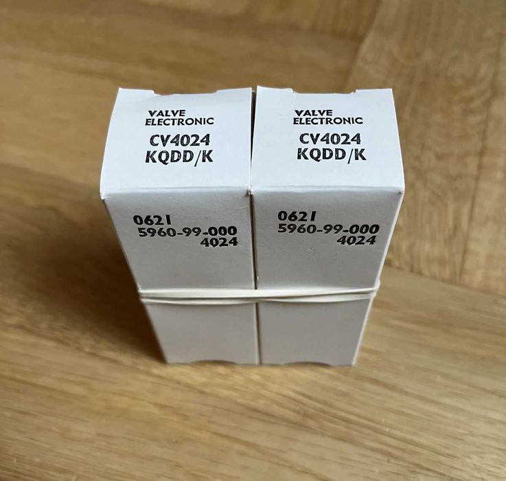 Lampy Mullard CV4024 , ECC81