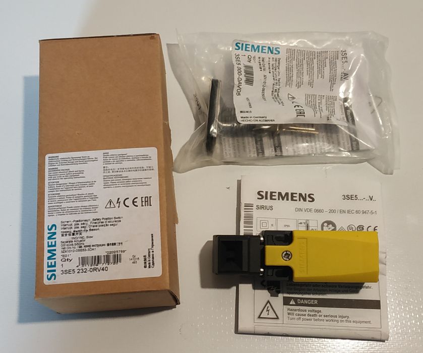 Выключатель безопасности (концевик) Siemens