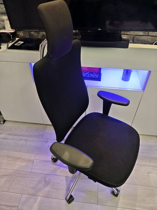 Vitra Headline fotel biurowy premium z zagłówkiem
