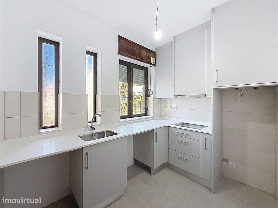 T1+1 Renovado no Centro da Nazaré | Pronto a Habitar | 225.000€