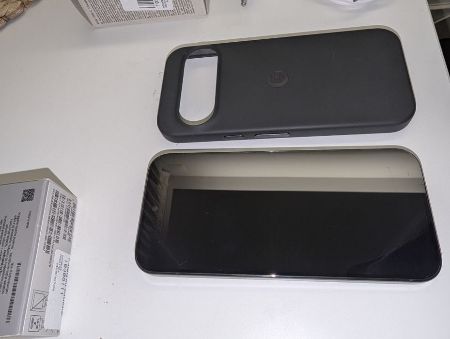 Pixel 10 Pro 256 Black Obsidian - Como novo - Com Carregador  Google + capa original 

Oferta:Com Carregador original Google + capa original Google.