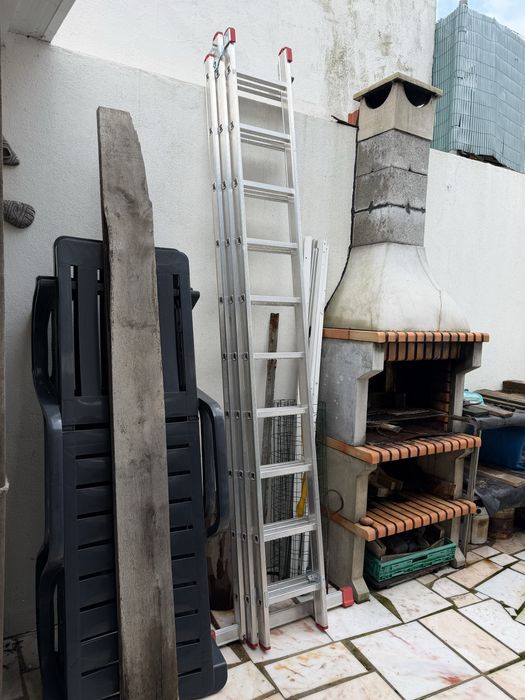 Vendo escada de 3 a 7 metros (6.57M) aluminio!