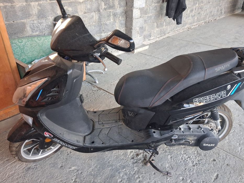 Продам скутер 150 куб