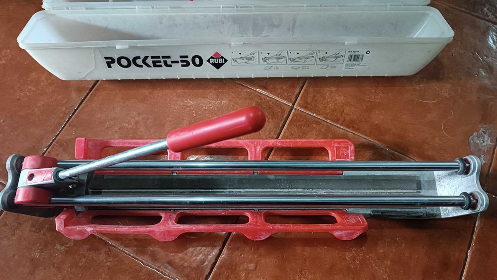 Maquina cortar azulejo como se vê nas fotos