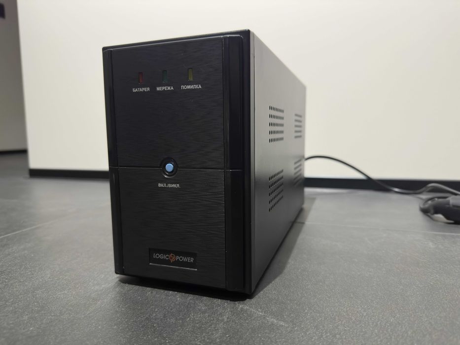 ДБЖ LogicPower LPM-U1100VA 770W на батареях 2025 року (безперебійник)