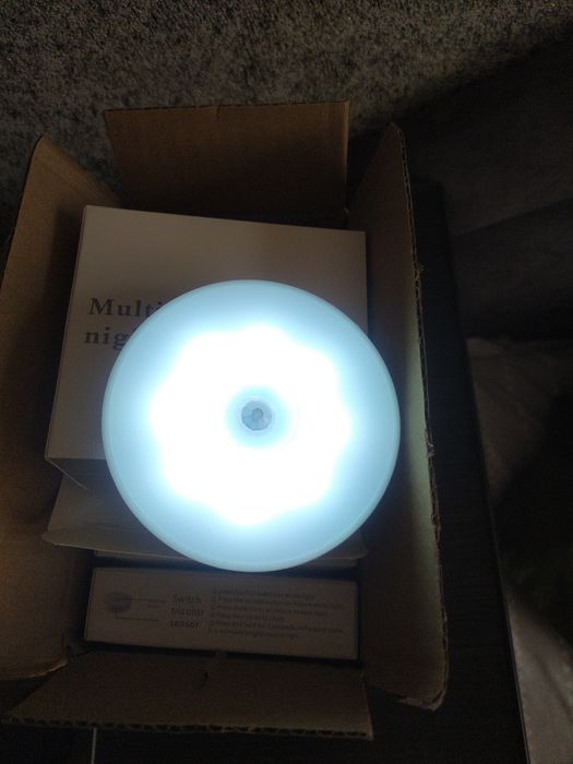 Светильник лампа с датчиком движения  фонарик зарядка micro usb