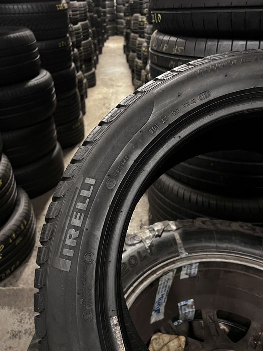 Шини Зимові 215х55хR18 PIRELLI Sottozero 3 / 4шт / 95+%Залишок / 2023р