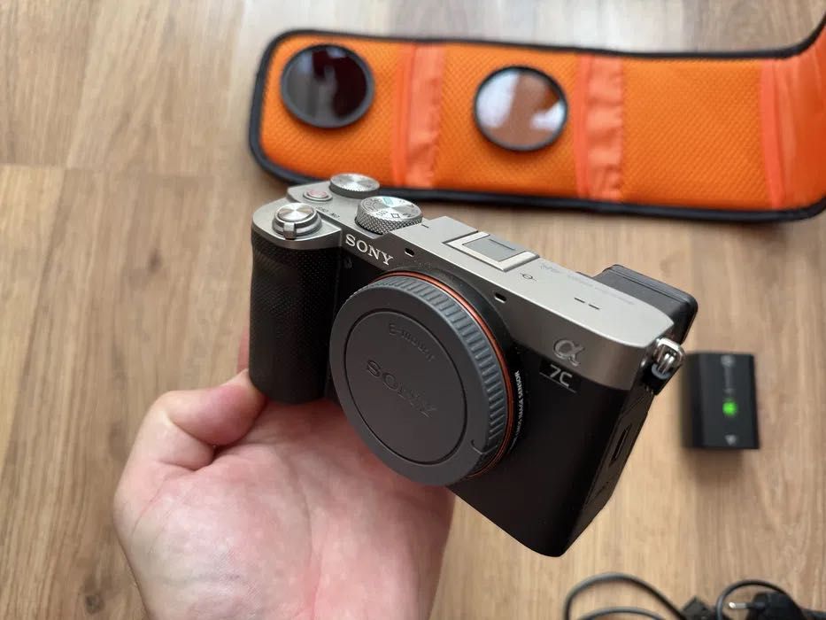 Фотоаппарат Sony a7c Body + клітка SmallRig та Dji Ronin S в подарунок