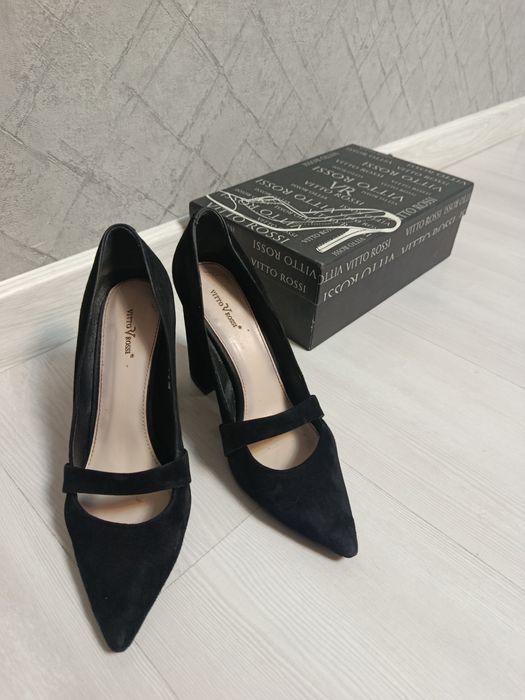 Продам туфлі, vitto rossi
