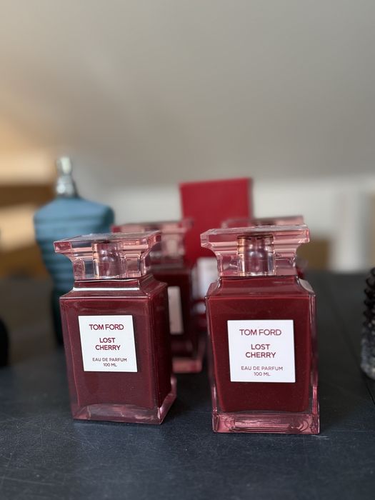 Pustw flakony perfum