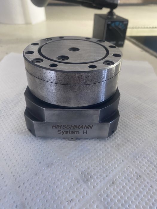 Uchwyt do elektrodrążarki (system Hirshmann)