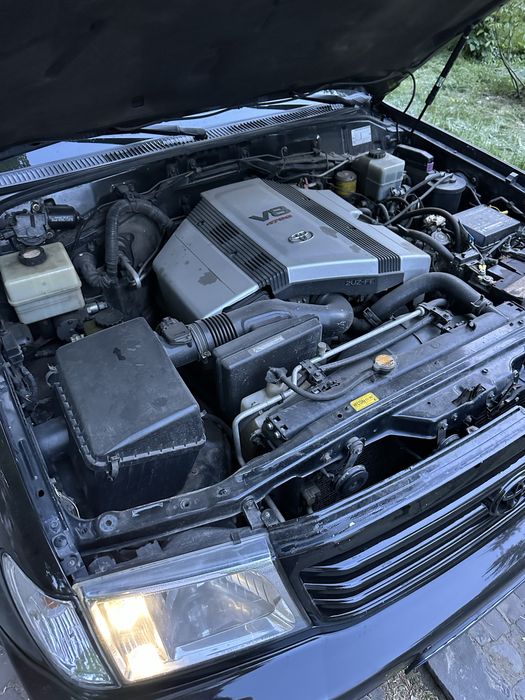 Toyota Land Cruiser 100 4.7 V8