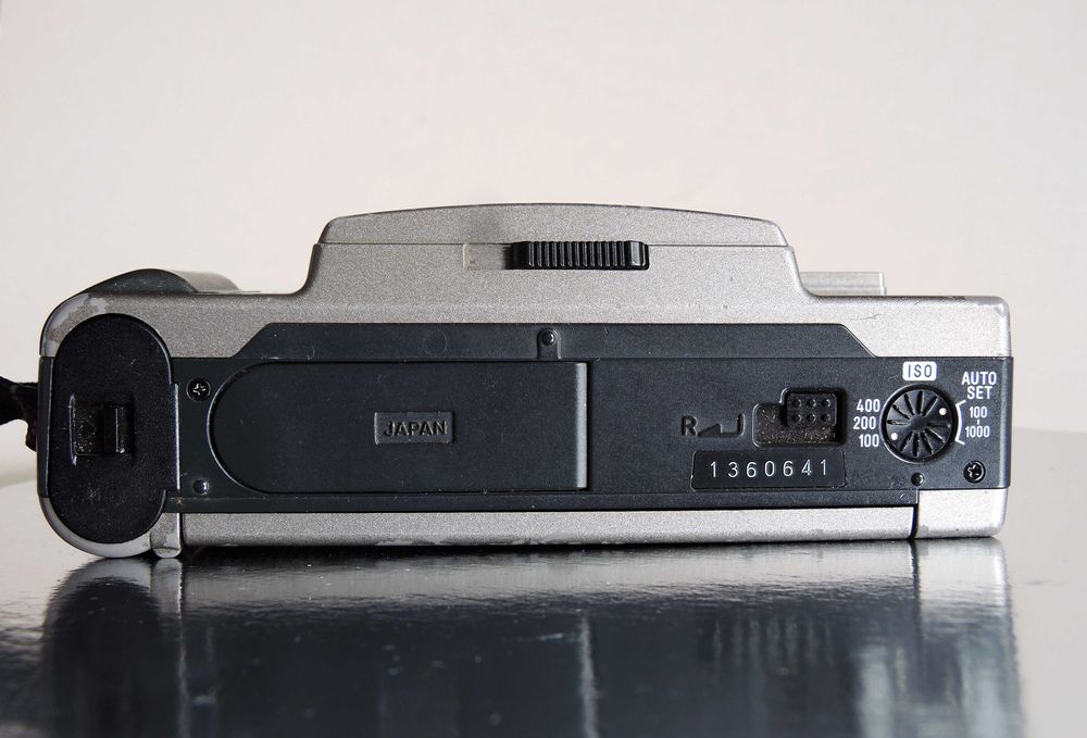 Рідкісний плівковий фотоапарат Minolta AF-E, Японія