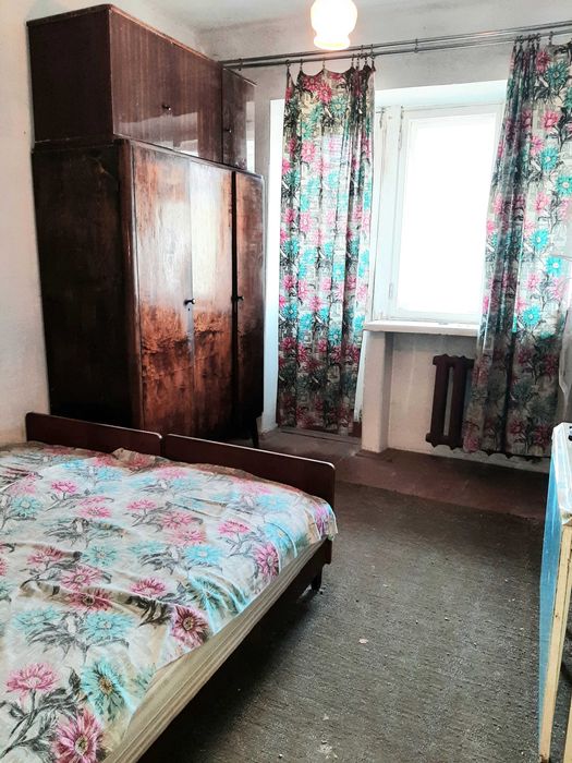 Продам 2-кімнатну квартиру по вул. Глісерна.