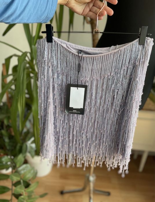 wrzosowa cekinowa spódnica mini z frędzle xl 42 L 40 zdobiona